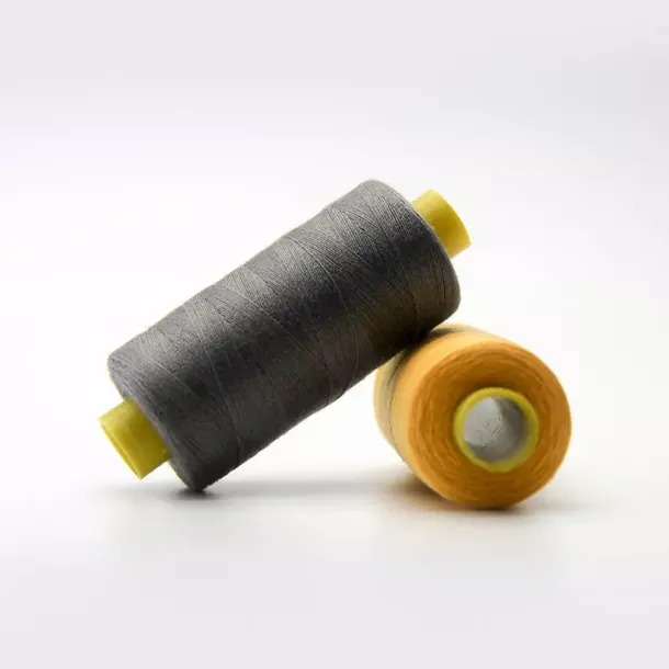 Linha de costura de poliéster 40/2 500M*3CONES Linha de costura de poliéster 40/2 500M*3CONES